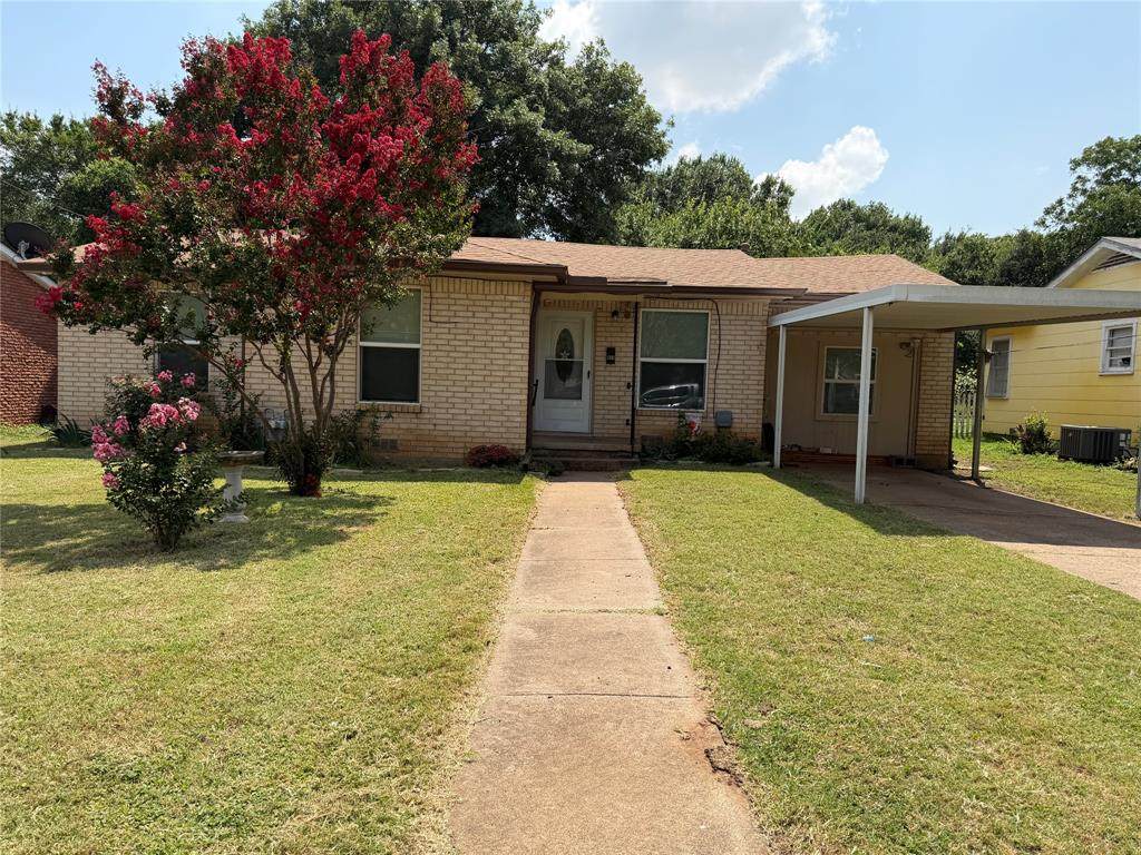 809 Van Buren - Photo 1
