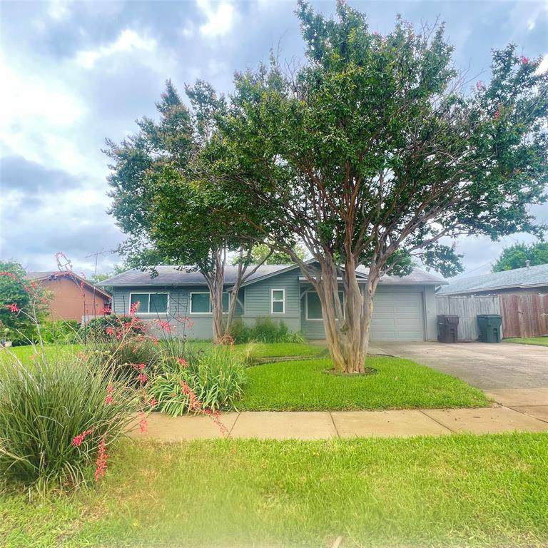 2000 Willow Lane - Photo 1