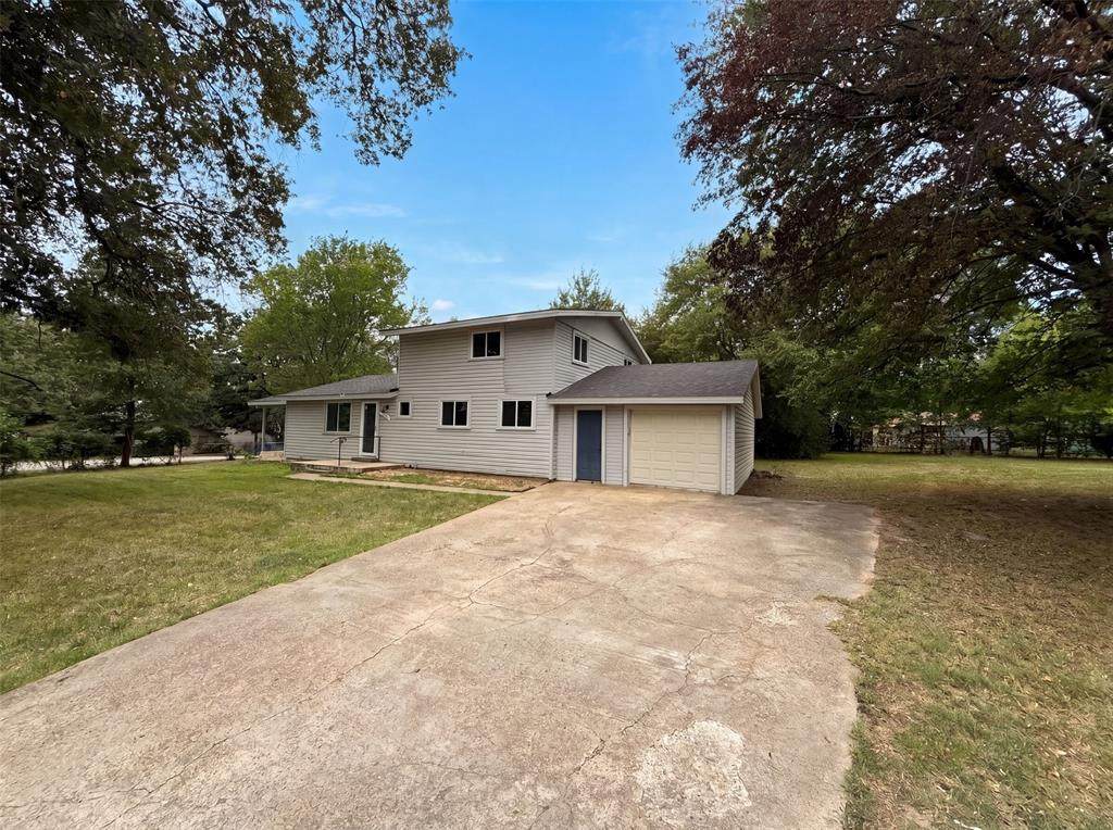 123 Merry Way - Photo 1