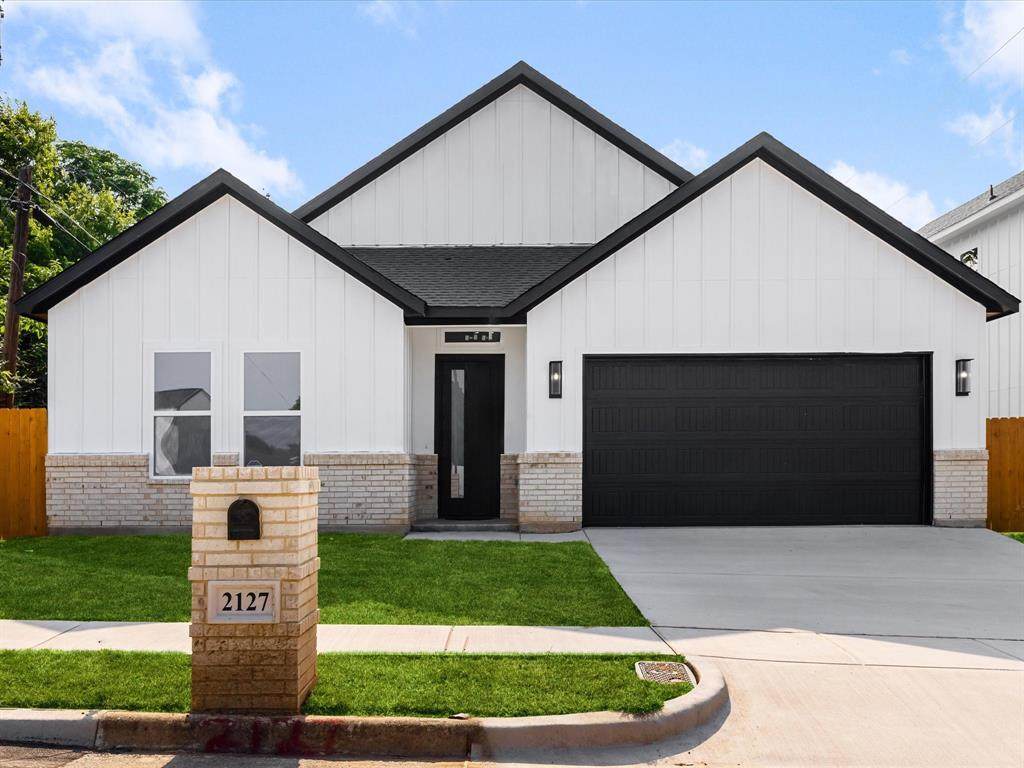 2127 Amanda Avenue - Photo 1