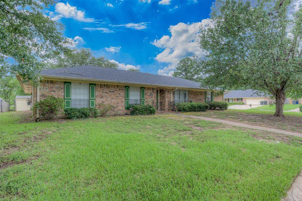 3331 Chaumont Circle - Photo 1