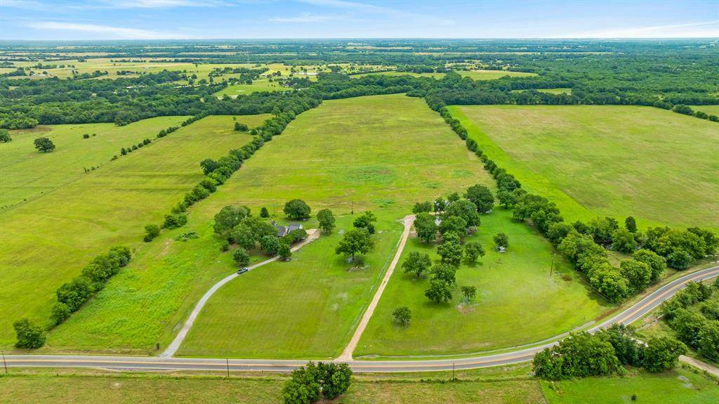 1285 Farm Road 196 - Photo 1
