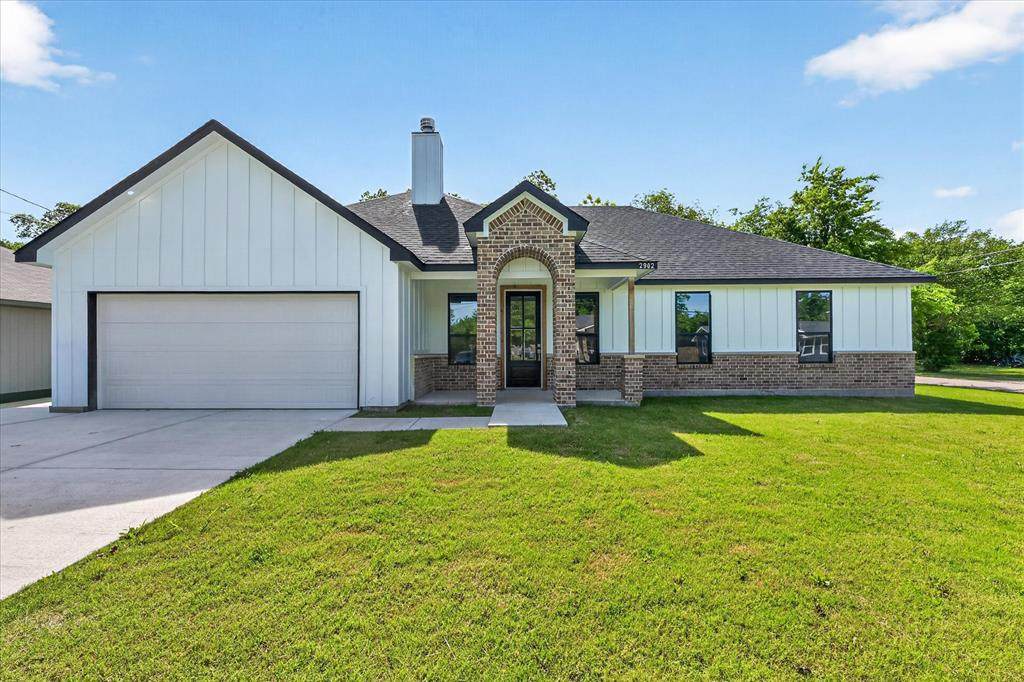 2902 Walnut Street - Photo 1