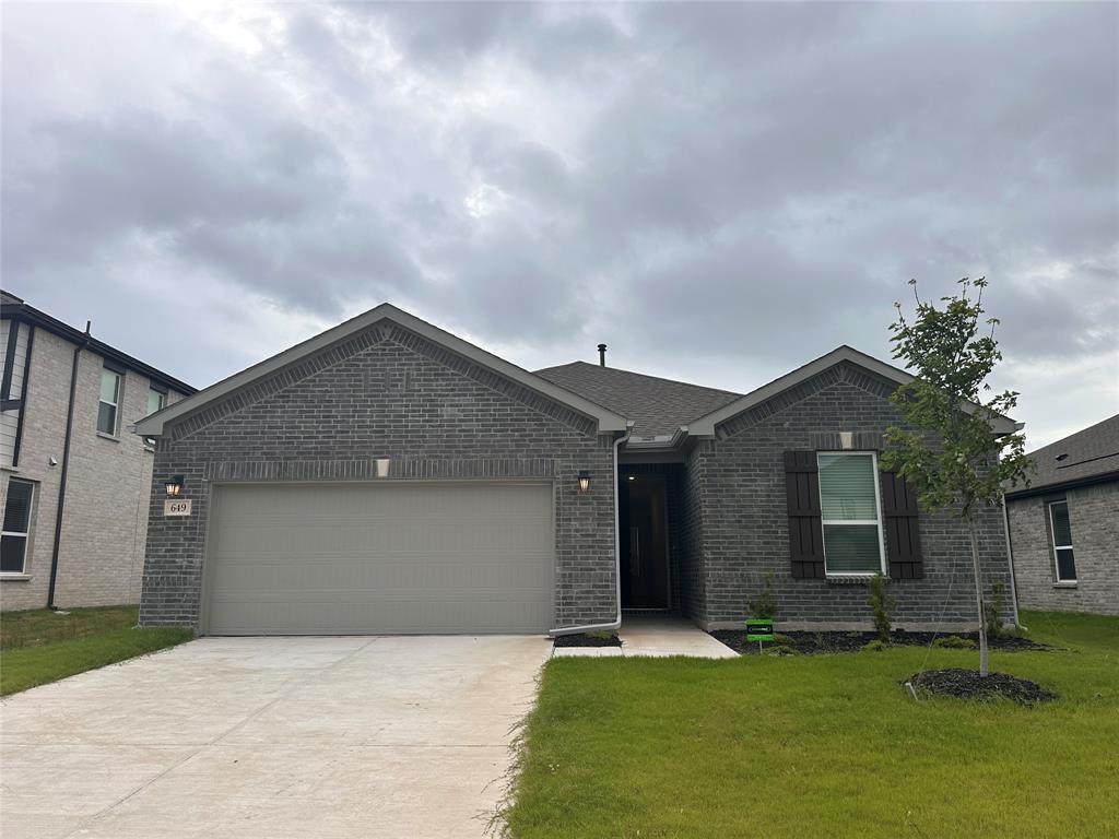 649 Saxony Drive - Photo 1