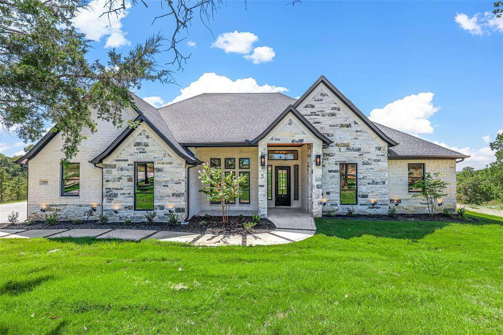 1064 Glenoaks Drive - Photo 1
