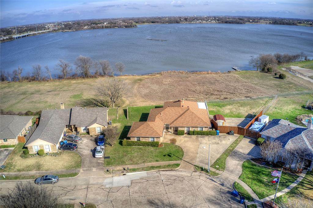4804 Edgewater Drive - Photo 1