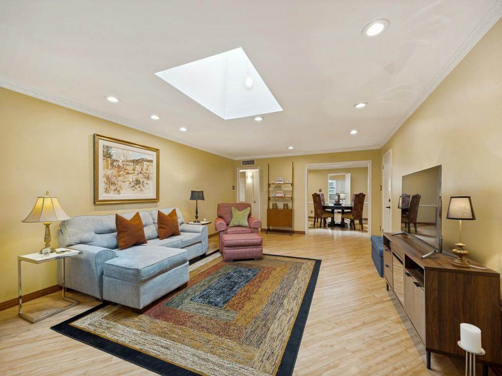 6230 Bandera Avenue - Photo 1