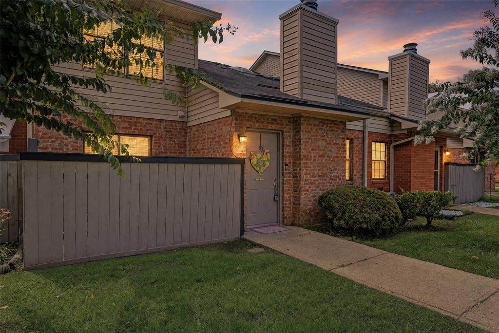 3636 Greenacres Place Drive - Photo 1