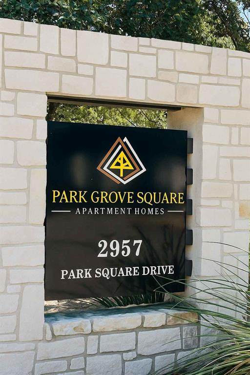 2957 Park Square Drive - Photo 1