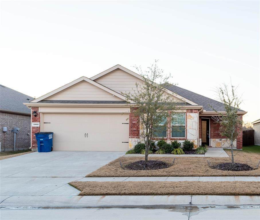 1009 Riverstone Trail - Photo 1