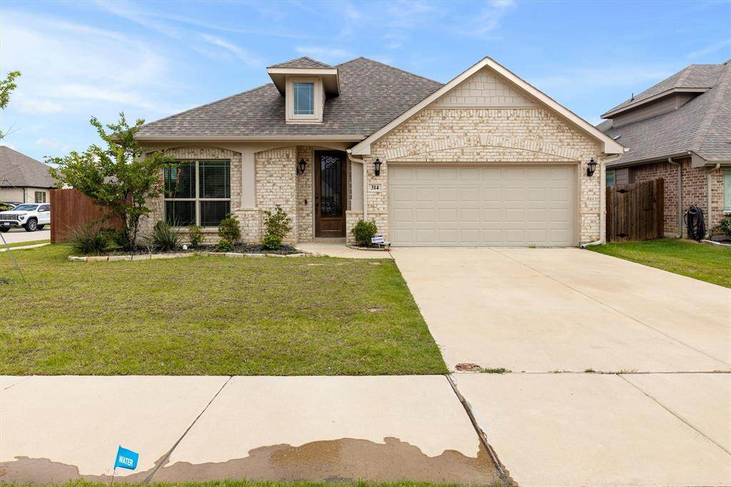 314 Brooklyn Lane - Photo 1