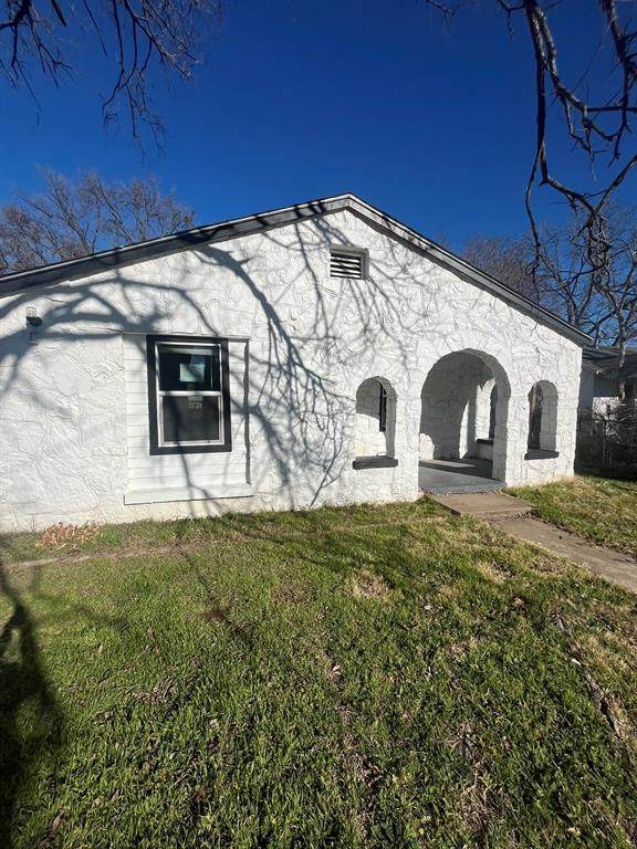 108 Ash Street - Photo 1
