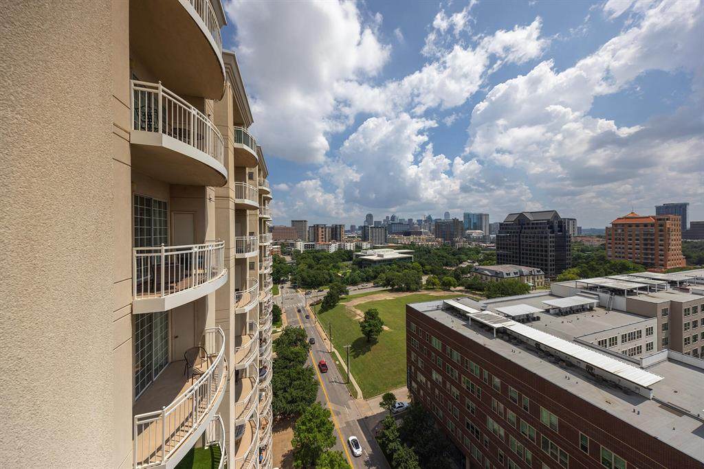 3225 Turtle Creek Boulevard - Photo 1