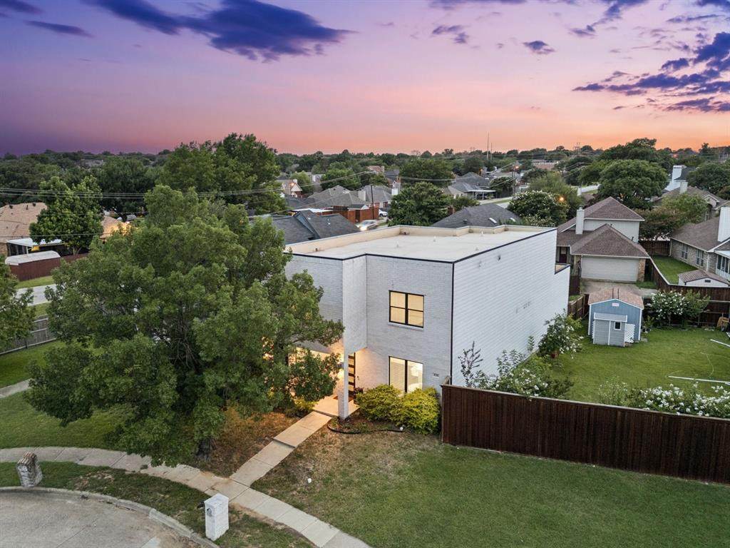 529 Picketts Drive - Photo 1