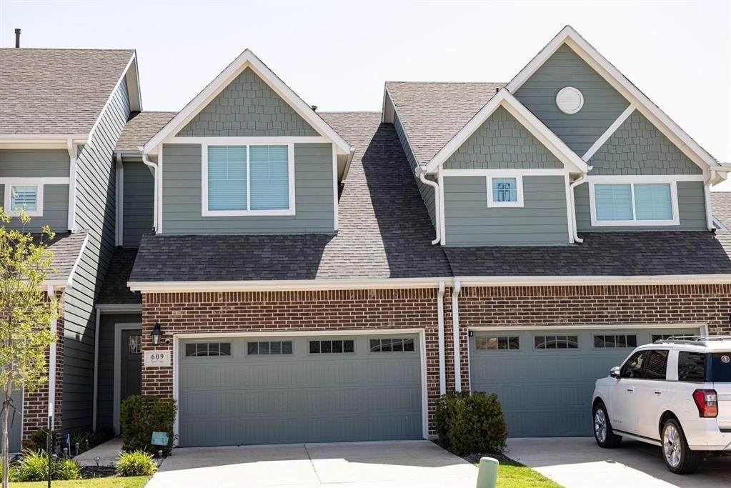 609 Laurel Lane - Photo 1