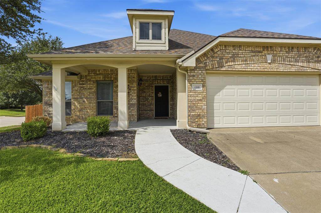 1218 Inglewood Drive - Photo 1