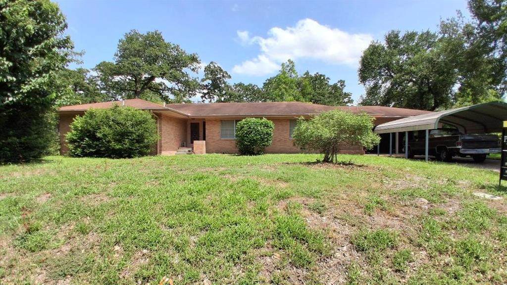 913 Lazy Lane - Photo 1