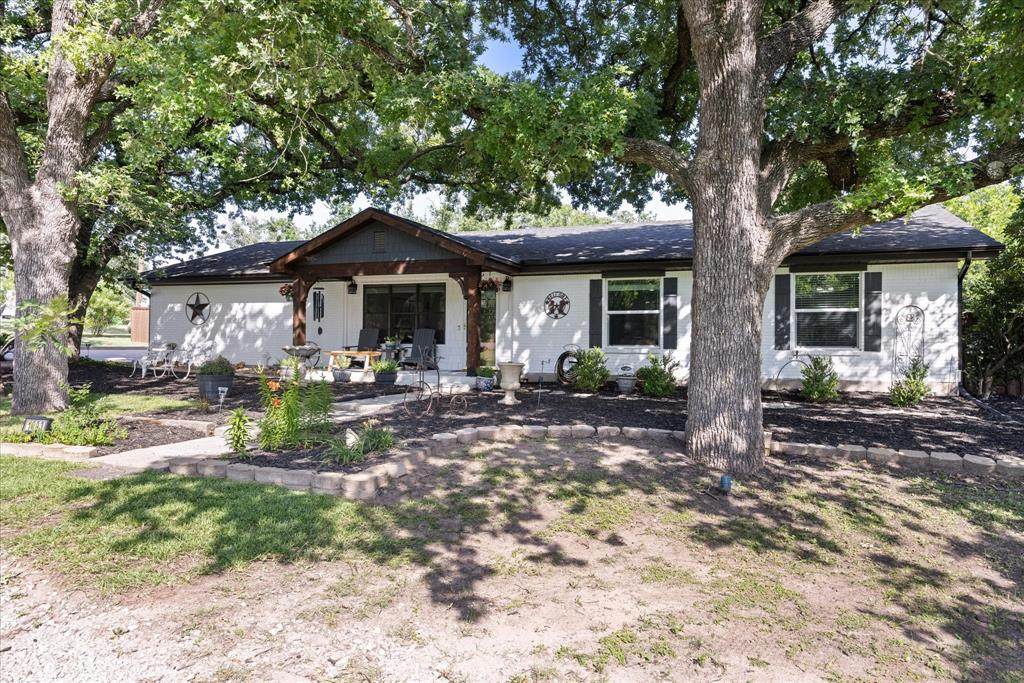 1003 Newell - Photo 1