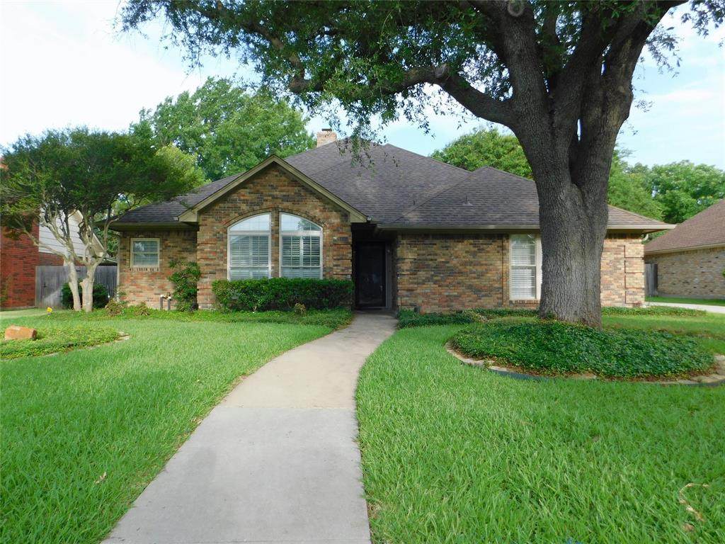 3105 Old North Road - Photo 1