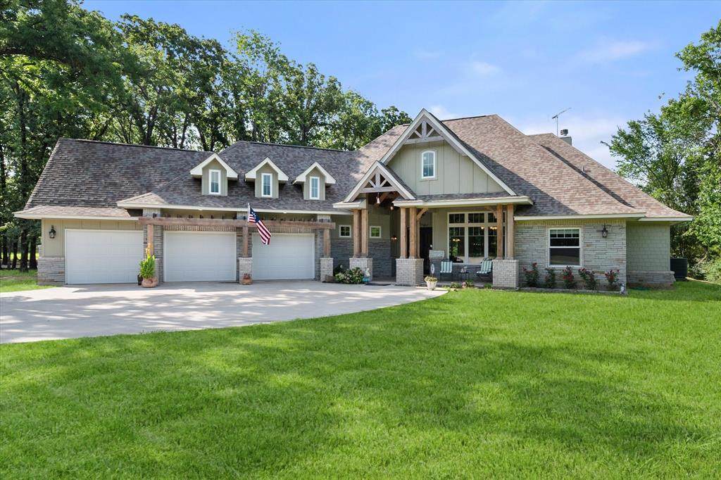 930 Waters Edge Drive - Photo 1