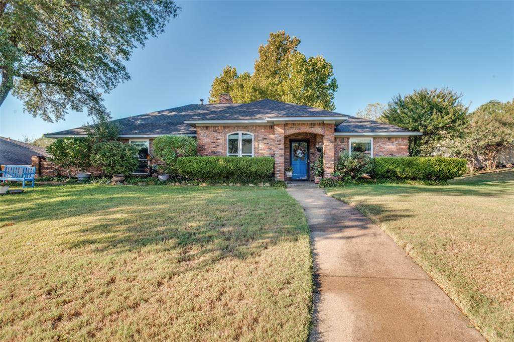 722 Corinthian Place - Photo 1
