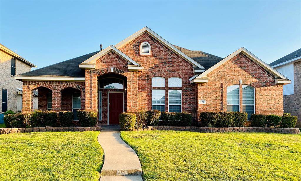 300 Rain Tree Drive - Photo 1