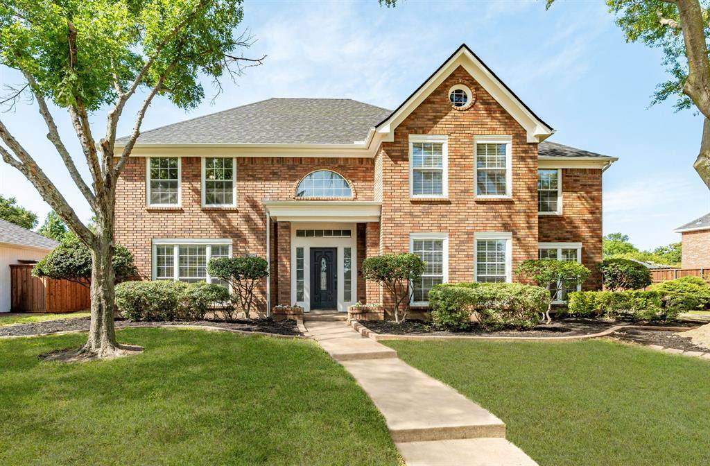 725 Tartan Trail - Photo 1