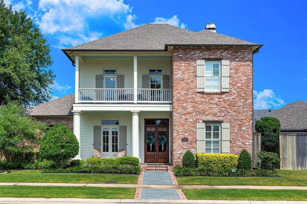 211 Hollybrook Drive - Photo 1