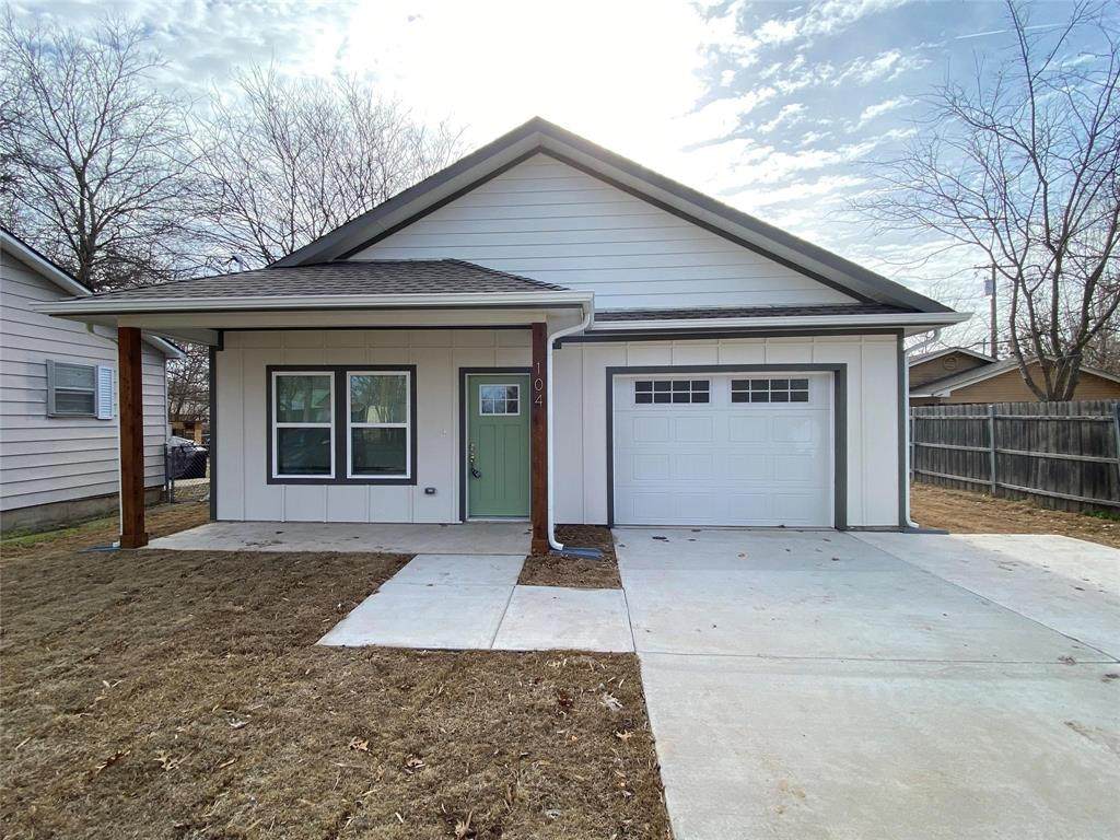 104 Forest Avenue - Photo 1
