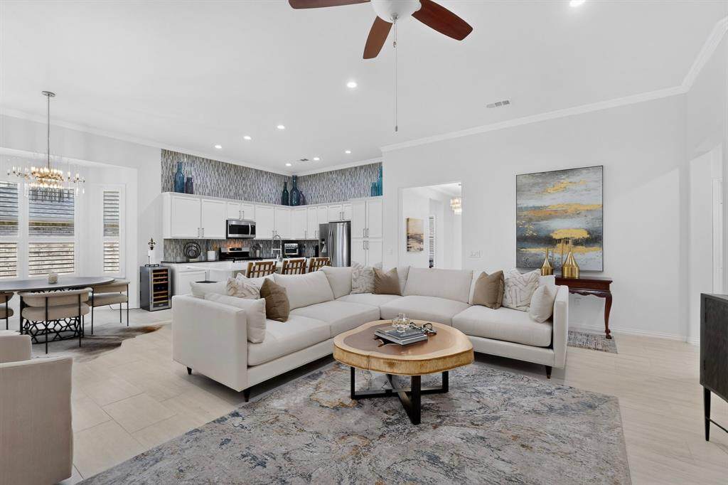9705 Teakwood Avenue - Photo 1