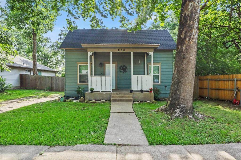 206 Wood Street - Photo 1
