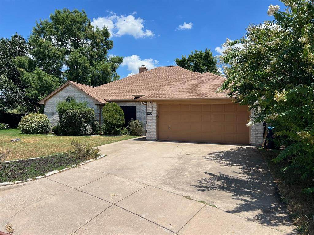 3912 Blue Pond Circle - Photo 1