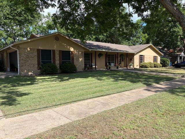 401 Ross Avenue - Photo 1
