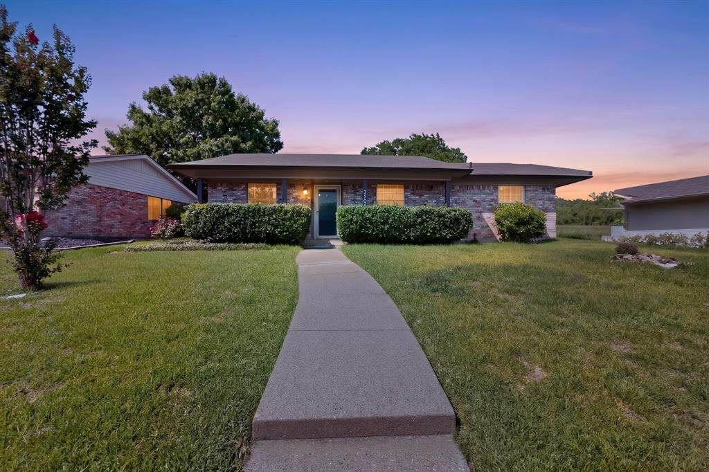 2709 Laramie Street - Photo 1