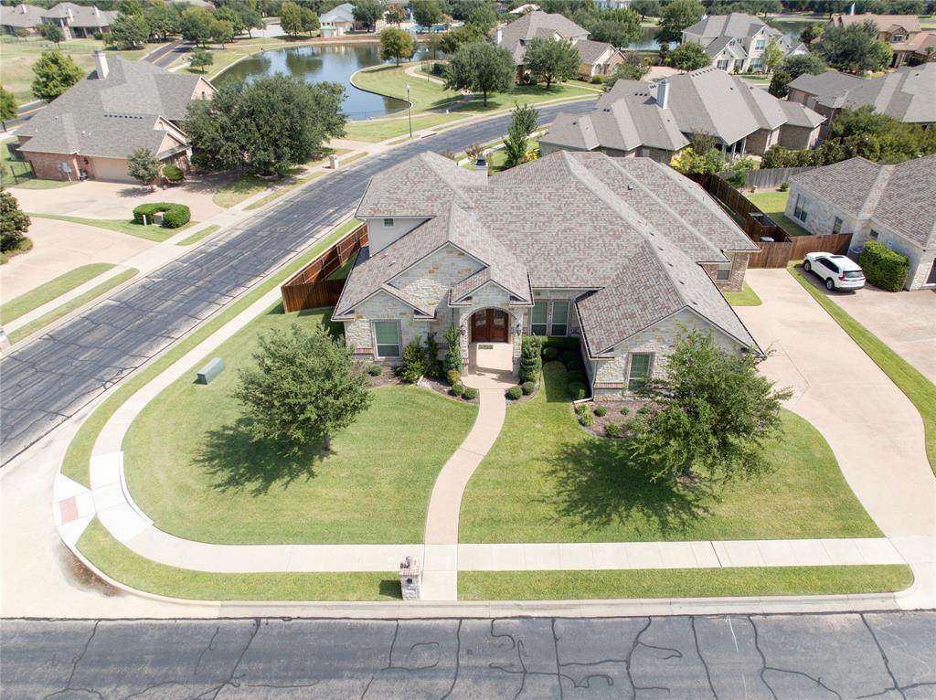 1100 Wessex Drive - Photo 1