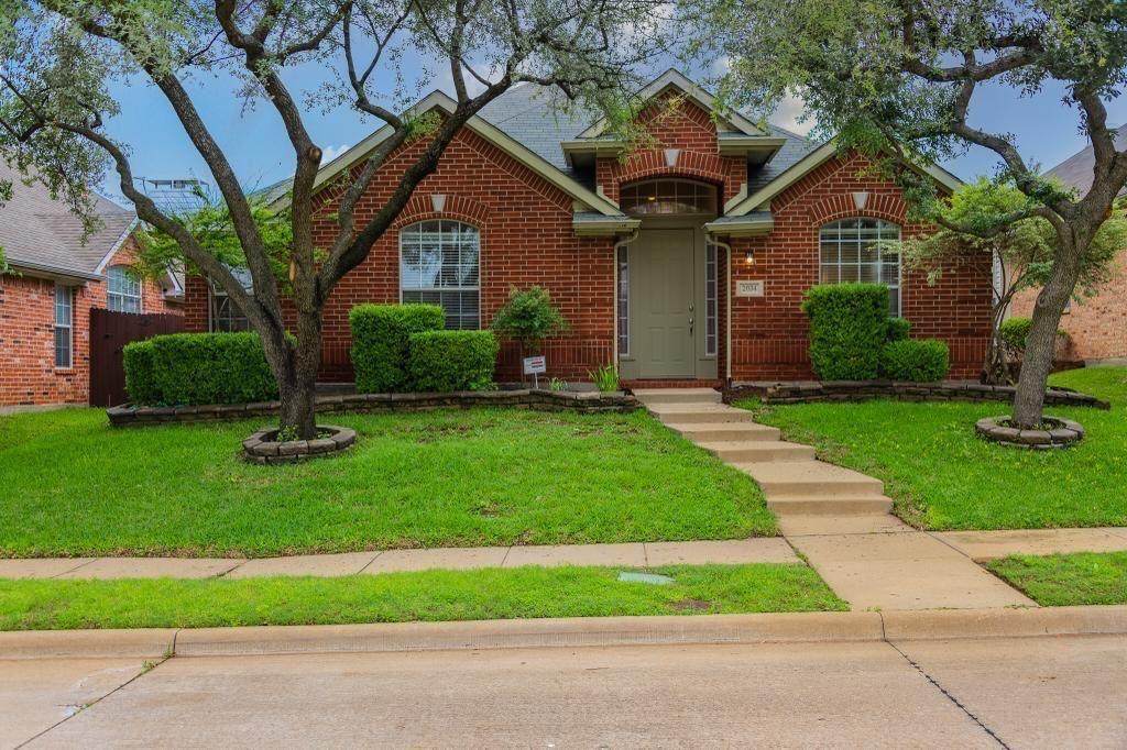2034 Westbury Lane - Photo 1