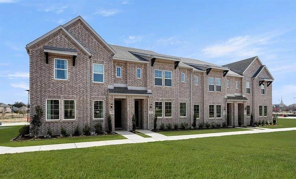 5720 Lakeview Drive - Photo 1