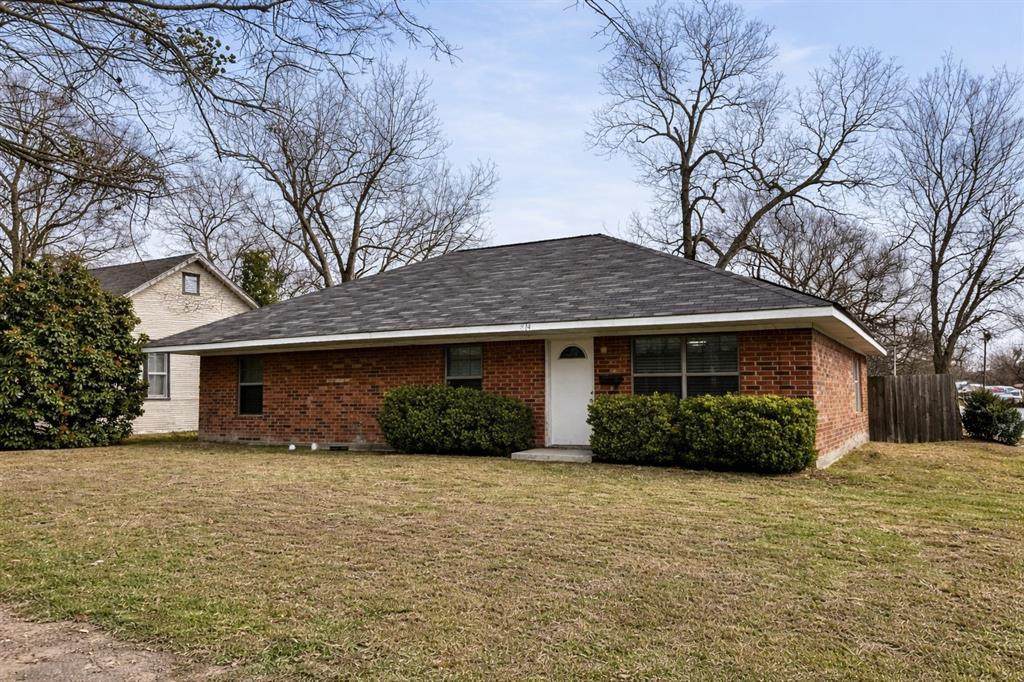 914 Catherine Street - Photo 1