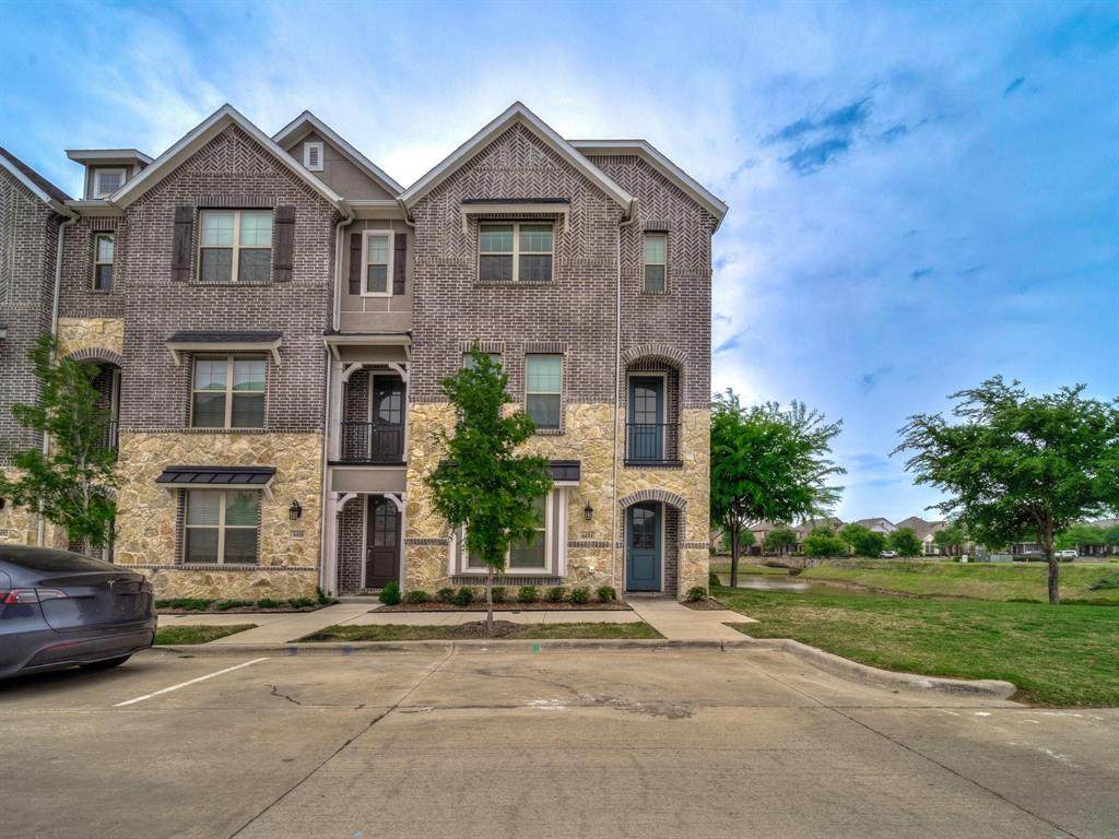 4484 River Walk Drive - Photo 1