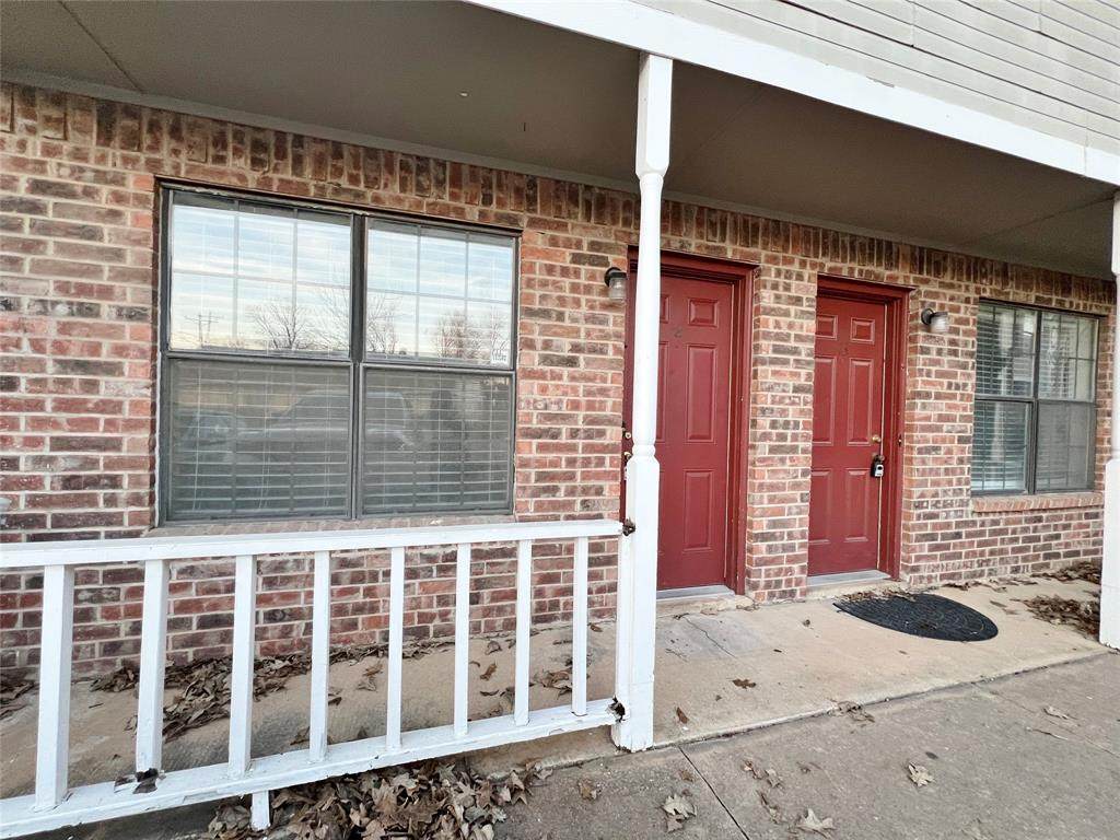 929 Hickory Street - Photo 1