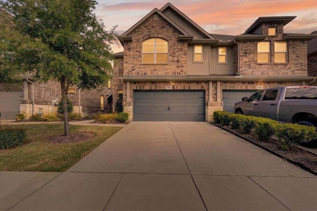 984 Emil Place - Photo 1