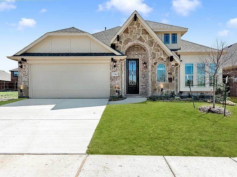 3244 Southampton Drive - Photo 1