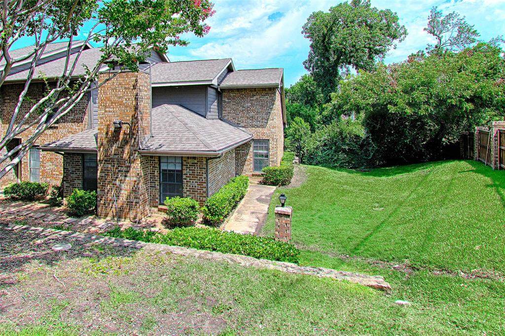 15889 Preston Road - Photo 1