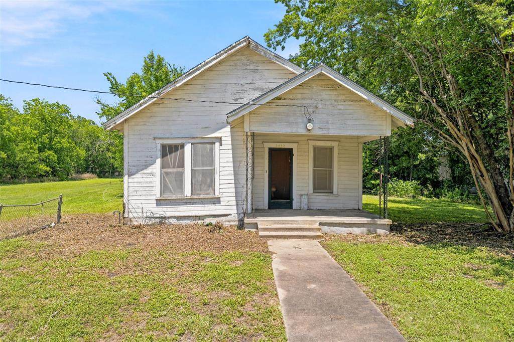 2432 9th Street - Photo 1
