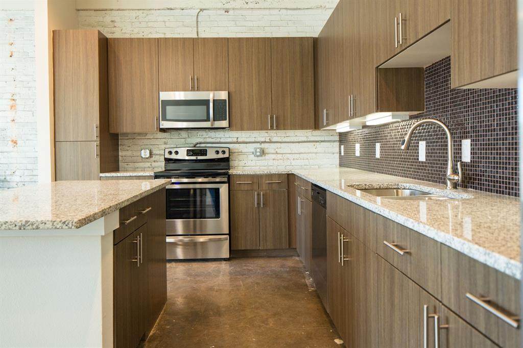 801 Vickery Boulevard - Photo 1