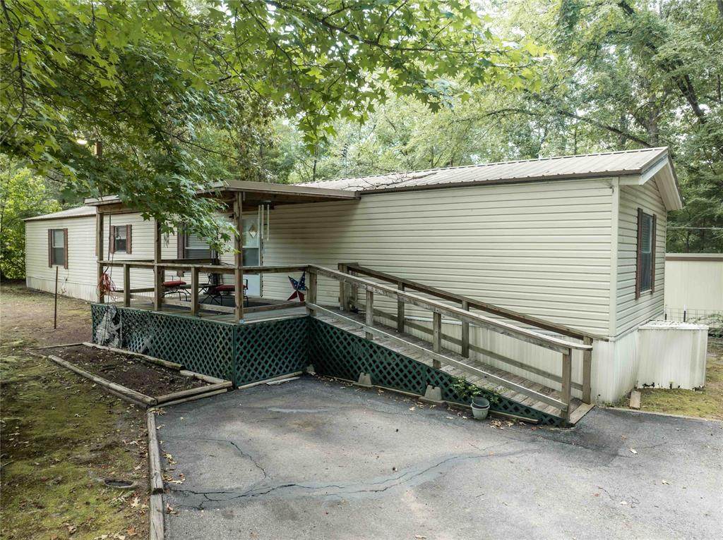 190 Sycamore Lane - Photo 1
