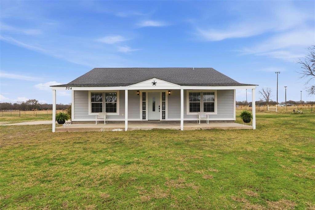304 County Road 2260 - Photo 1