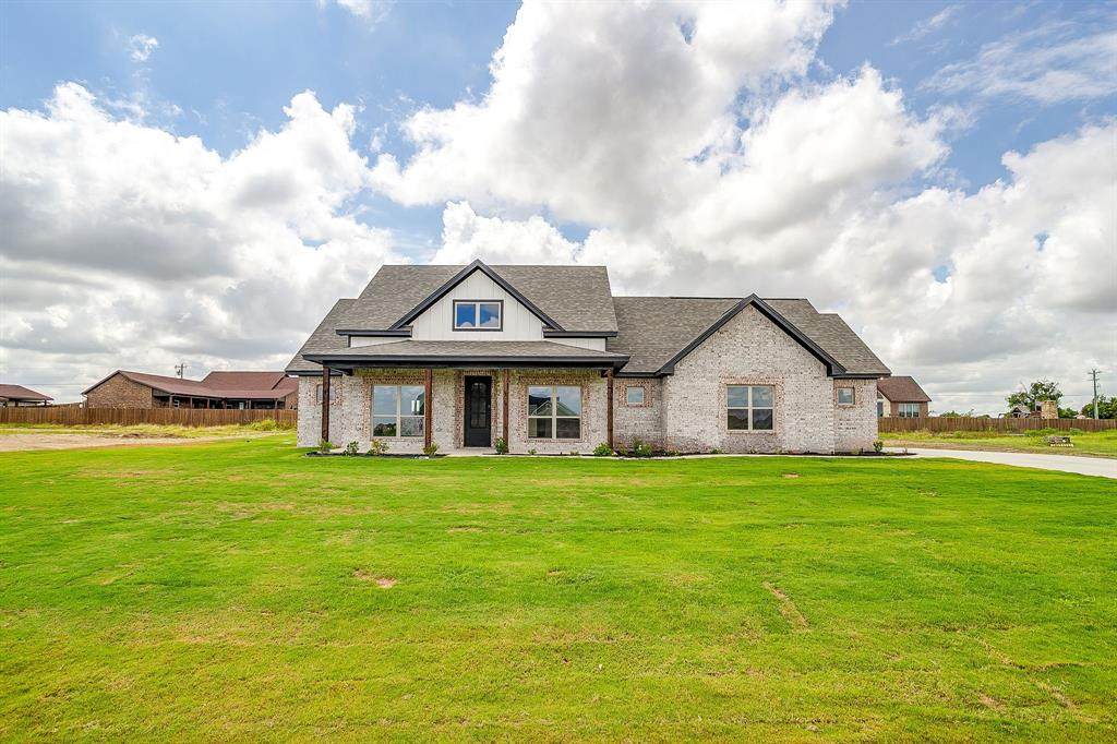 1120 Samantha Dr - Photo 1