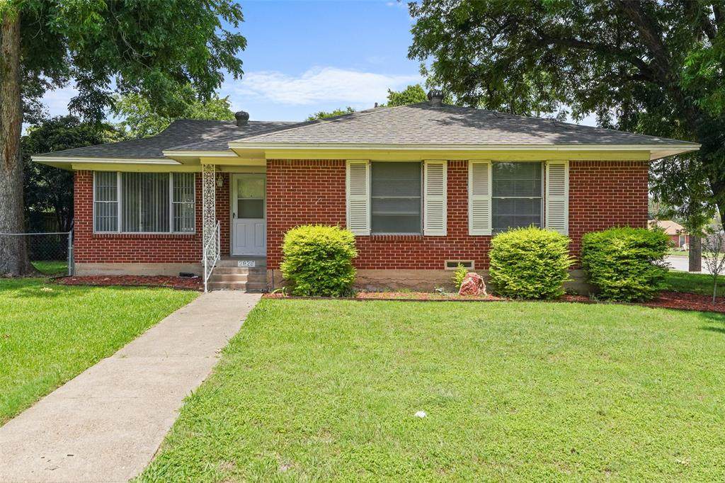 2829 Tolosa Drive - Photo 1