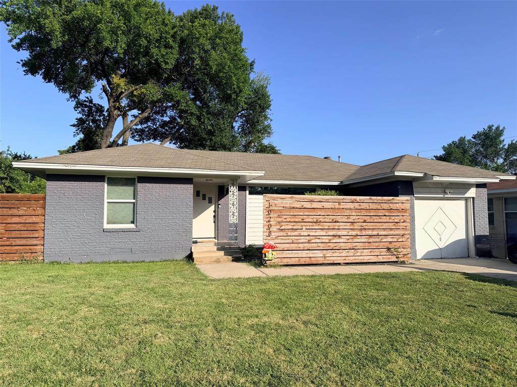 10208 San Lorenzo Drive - Photo 1
